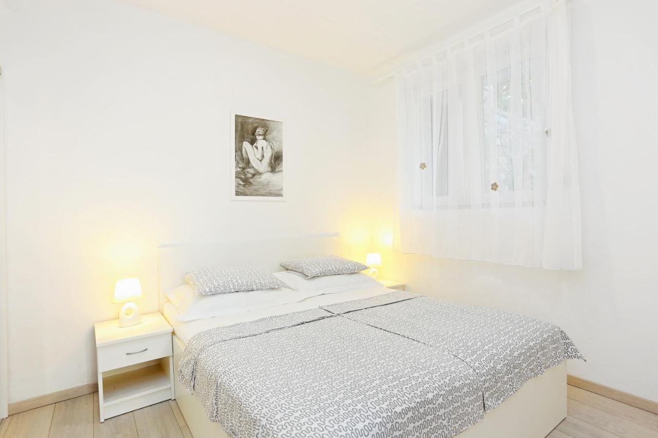 Apartments By The Sea Podgora, Makarska - 2594 Esterno foto