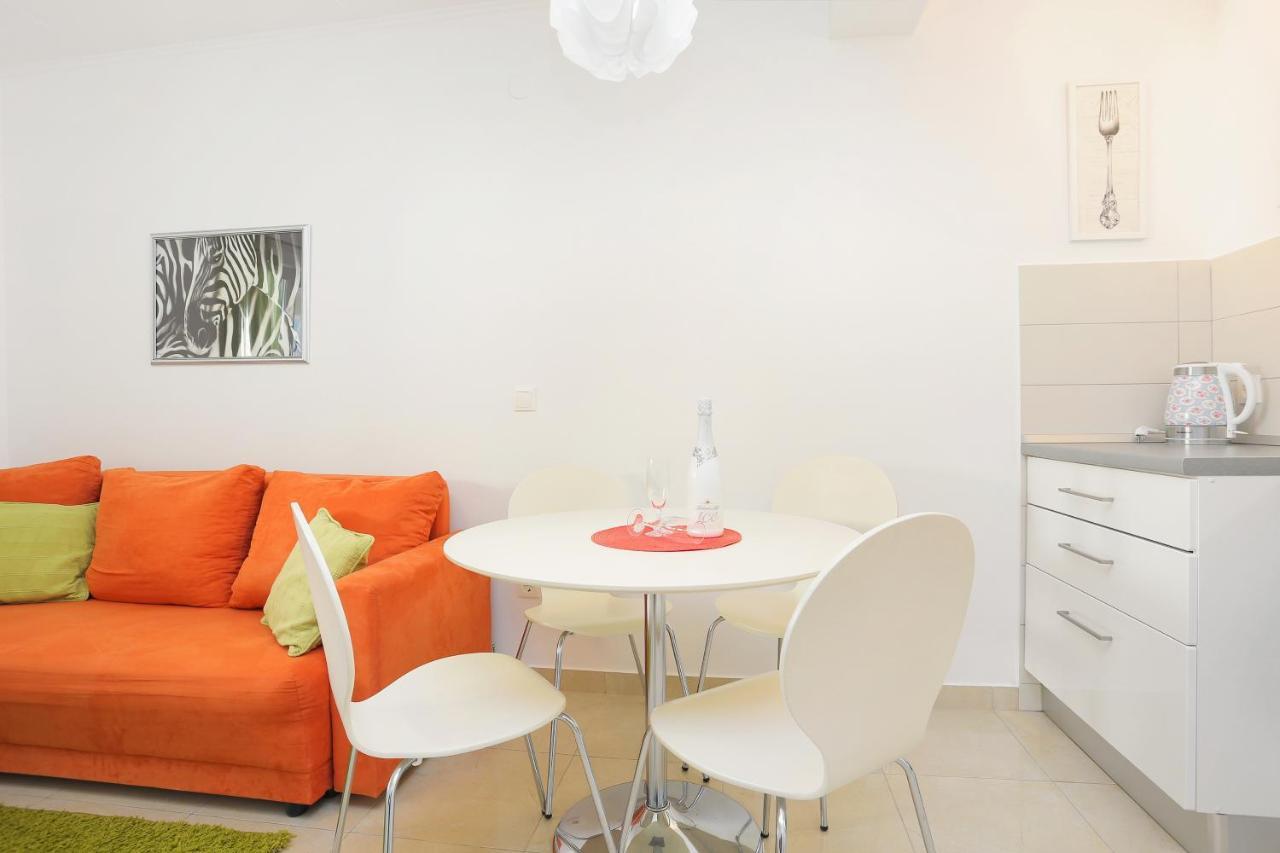 Apartments By The Sea Podgora, Makarska - 2594 Esterno foto