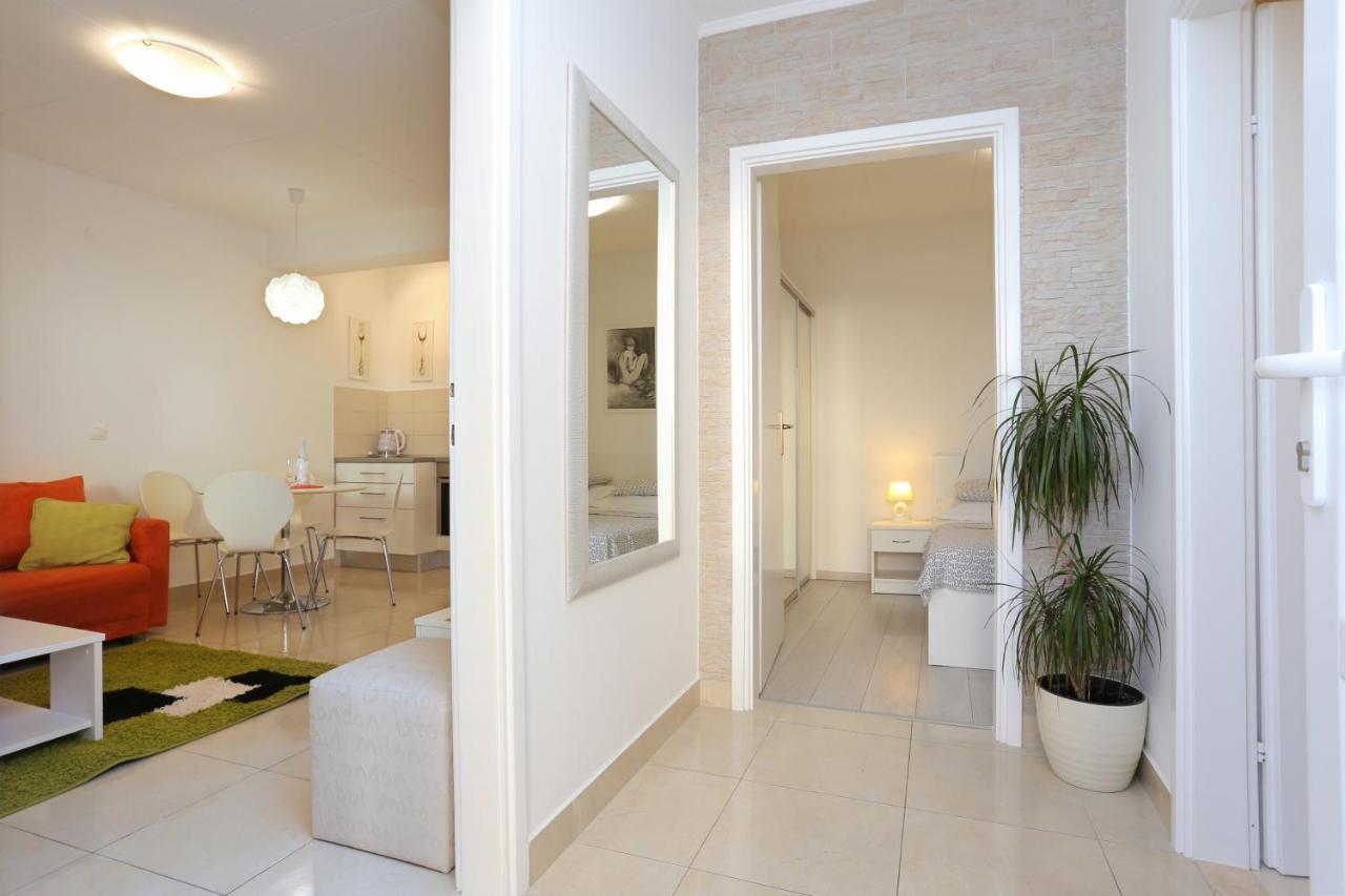 Apartments By The Sea Podgora, Makarska - 2594 Esterno foto